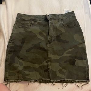 Camo Hollister skirt